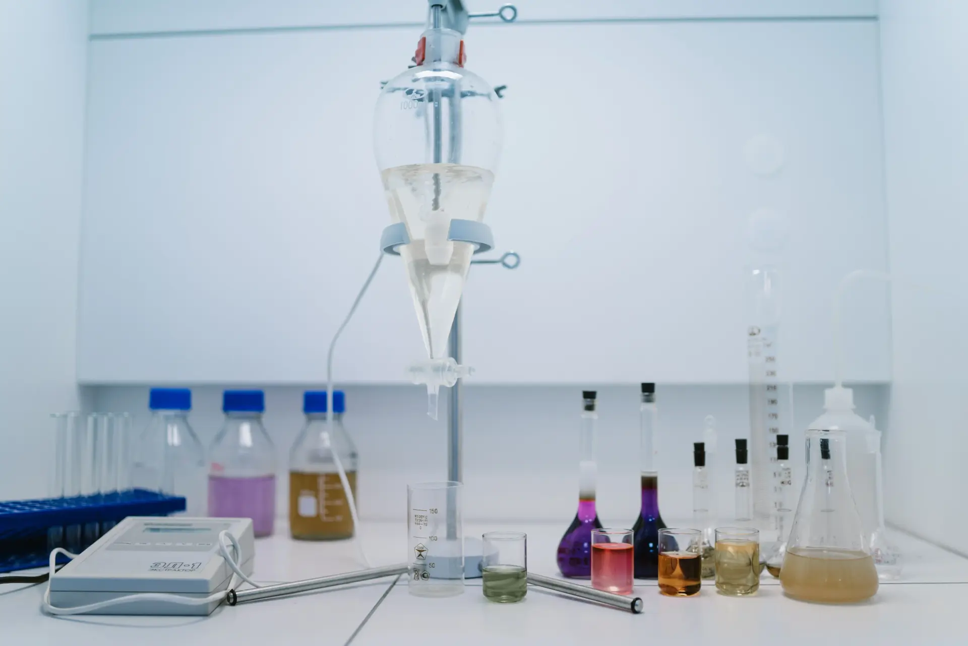 Ipamorelin vs CJC-1295: Complete Research Peptide Comparison Guide